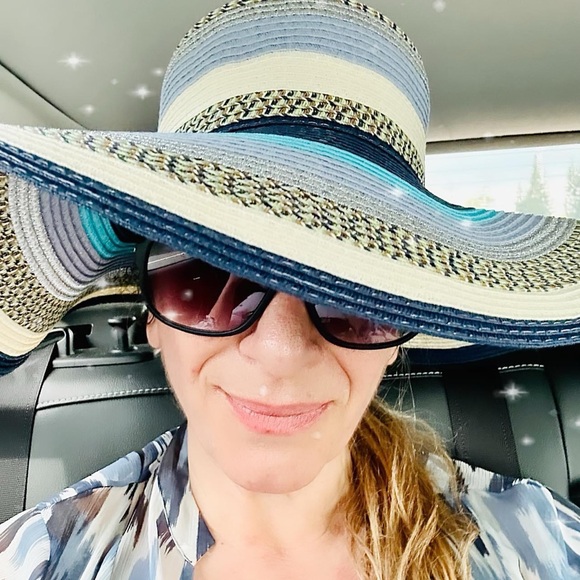 Meet your Posher, Laura - Picture 4 of 4